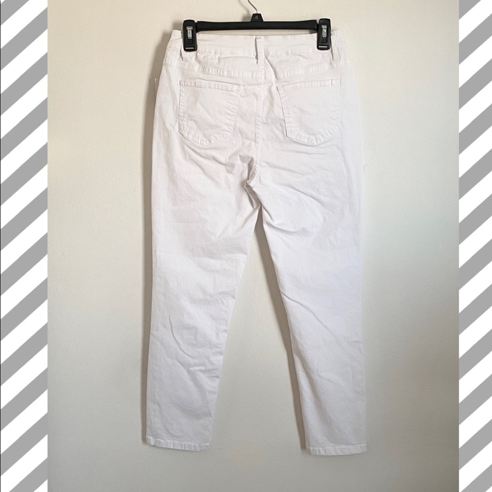 NWT Women’s White Denim Jeans - Picture 2 of 4